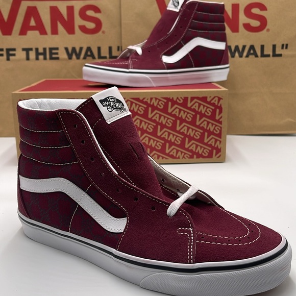 Vans Men’s Sk8-Hỉ Monogram Port Royale
VN0005U94QU
Sneakers - Picture 14 of 16